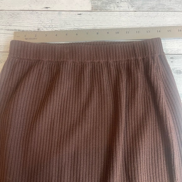St.John by Marie Gray Sweater Pencil Knee Length Skirt 8 - Picture 6 of 8